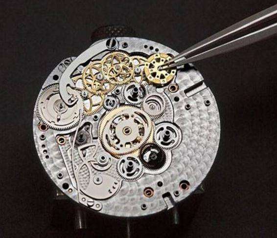 真力时售后服务热线（真力时机芯洗油）